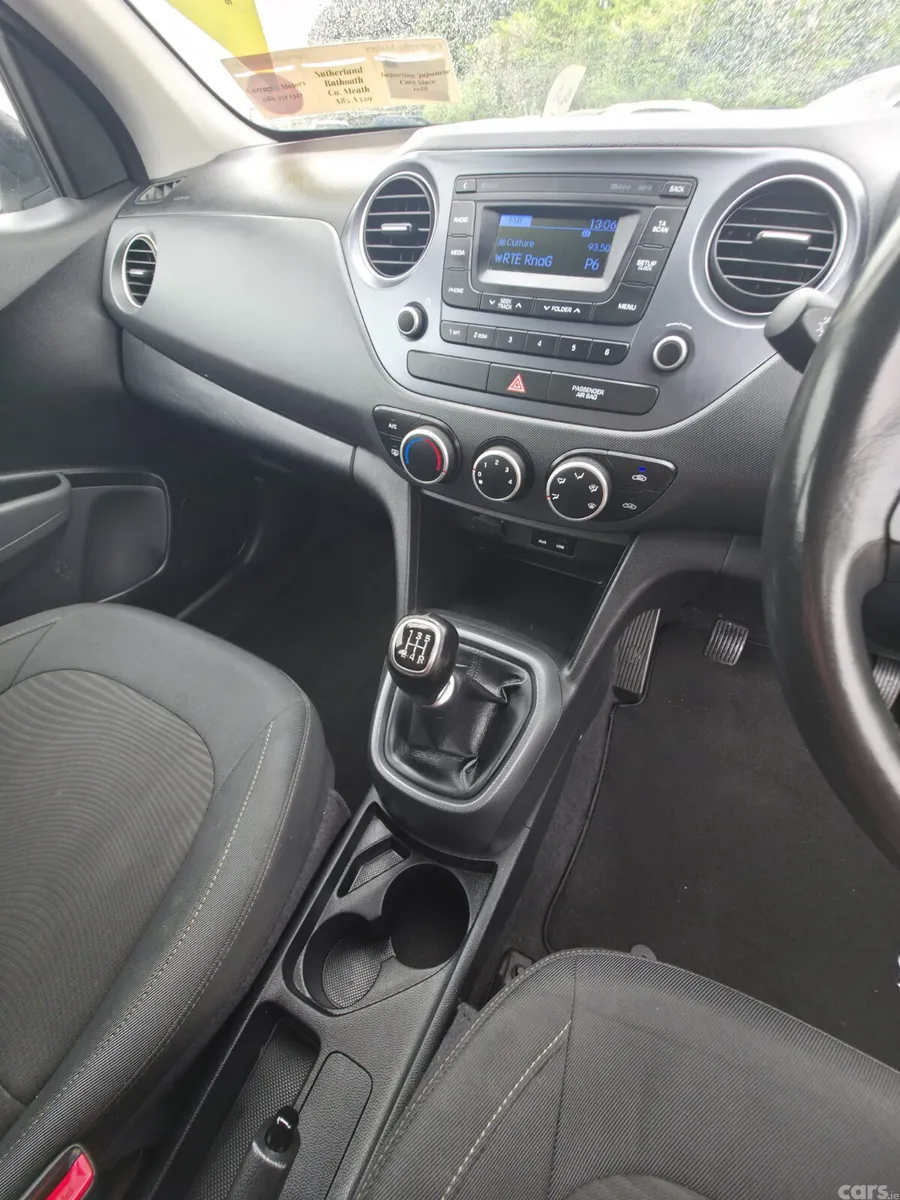 Hyundai i10 Hatchback, Petrol, 2019, White