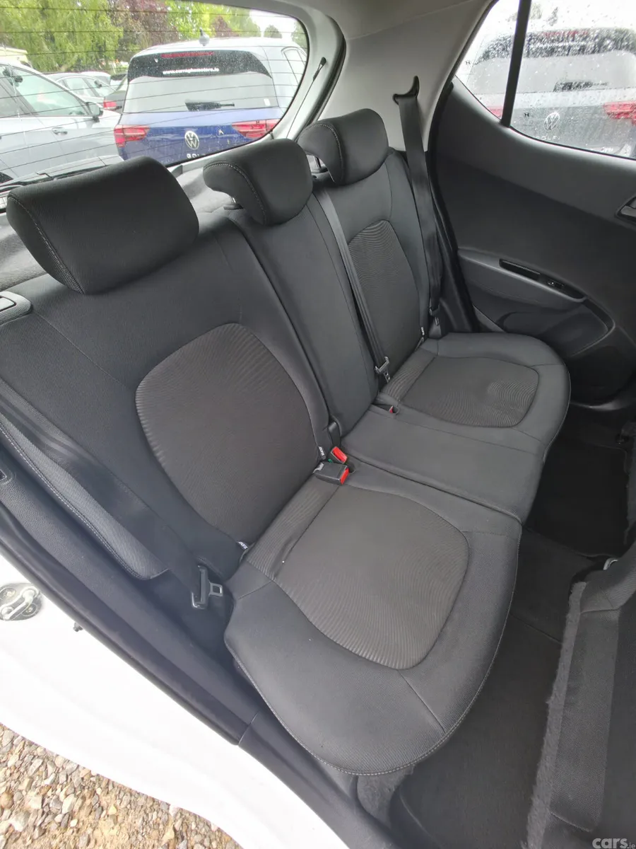 Hyundai i10 Hatchback, Petrol, 2019, White