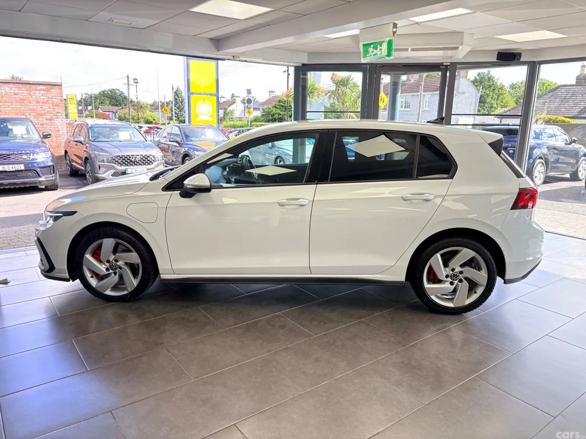 Volkswagen Golf Hatchback, Petrol Hybrid, 2021, White