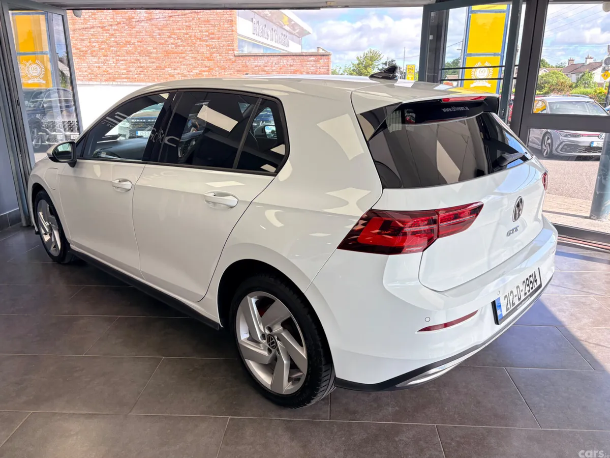 Volkswagen Golf Hatchback, Petrol Hybrid, 2021, White