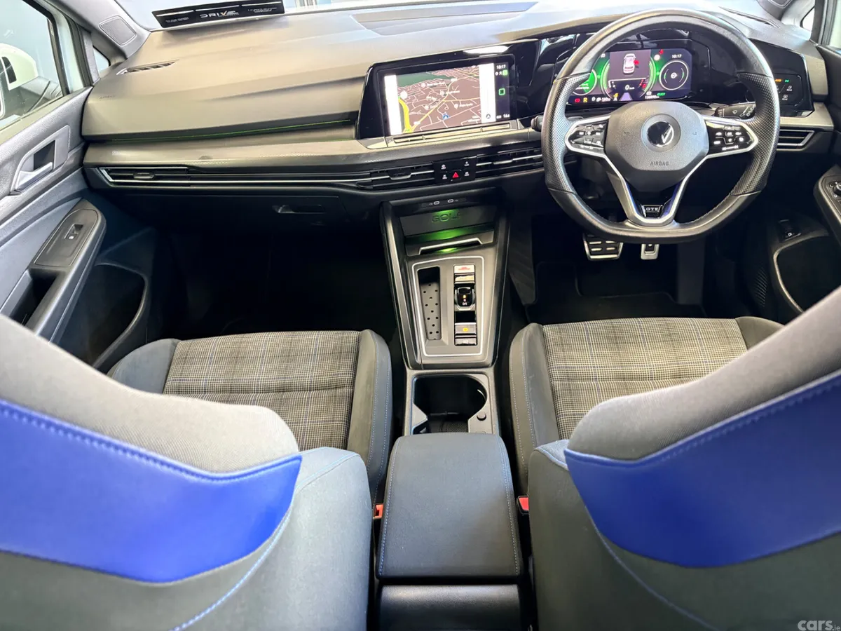 Volkswagen Golf Hatchback, Petrol Hybrid, 2021, White