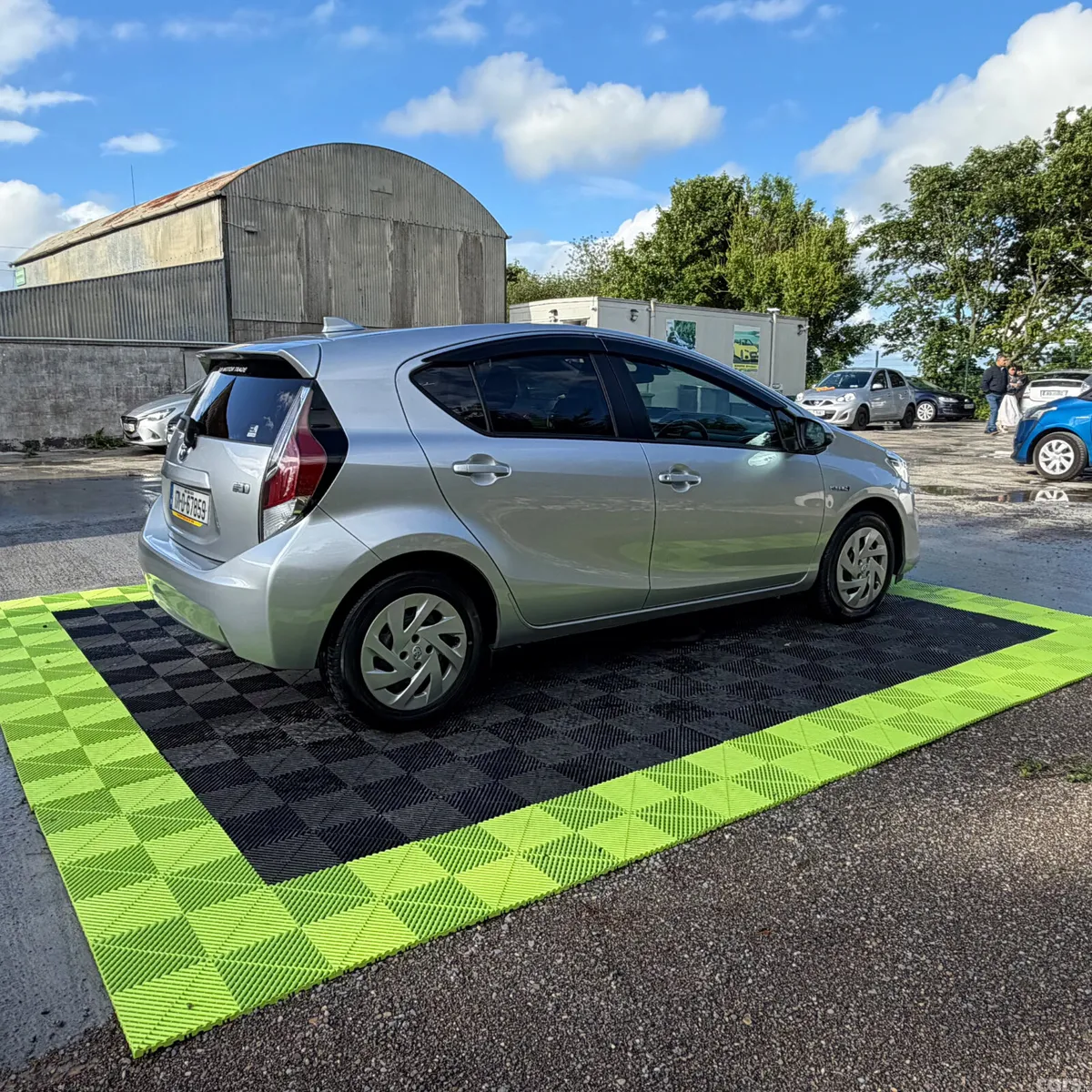 Toyota Aqua Hatchback, Petrol Hybrid, 2017, Silver