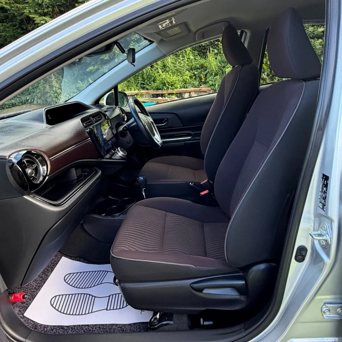 Toyota Aqua Hatchback, Petrol Hybrid, 2017, Silver