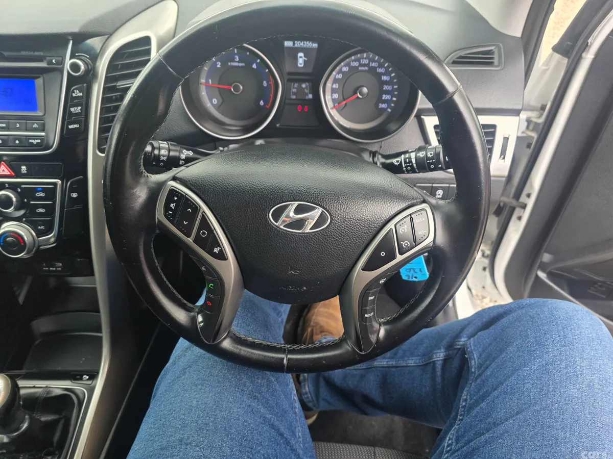 Hyundai i30 Hatchback, Diesel, 2016, White