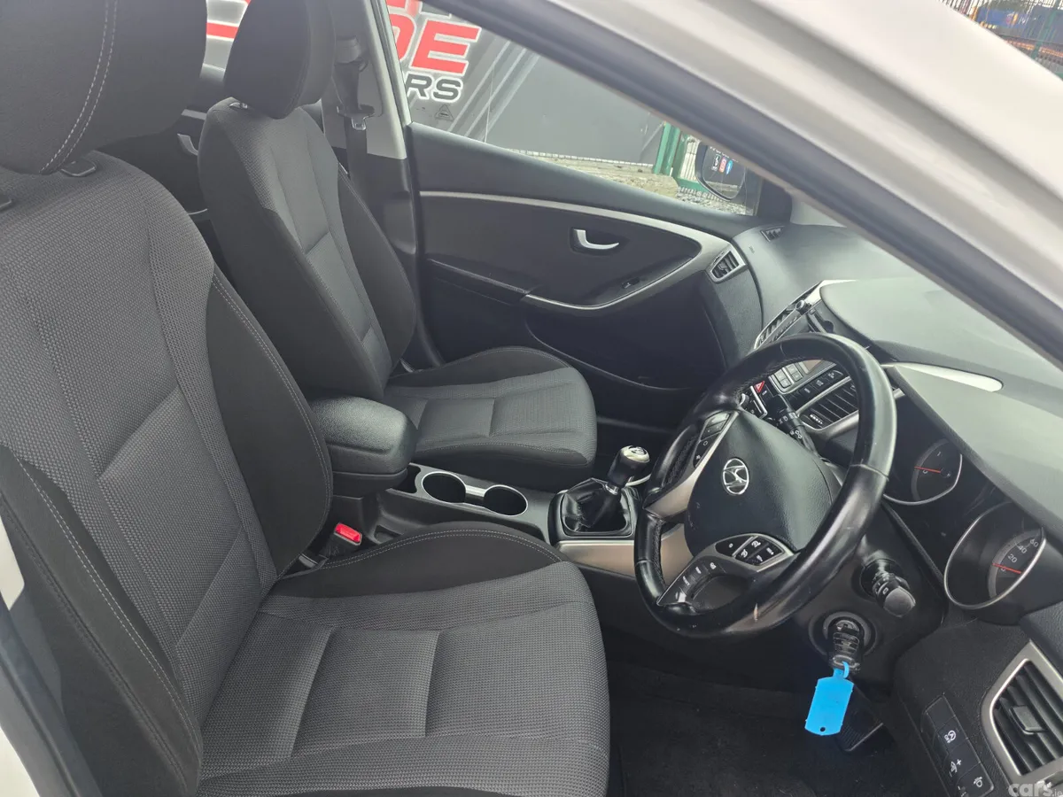 Hyundai i30 Hatchback, Diesel, 2016, White
