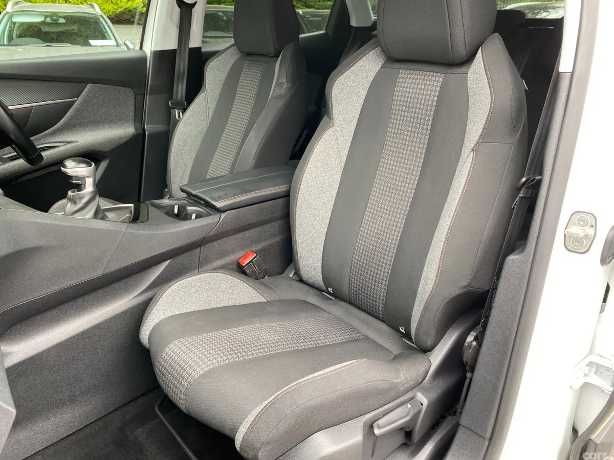 Peugeot 3008 MPV, Diesel, 2019, White