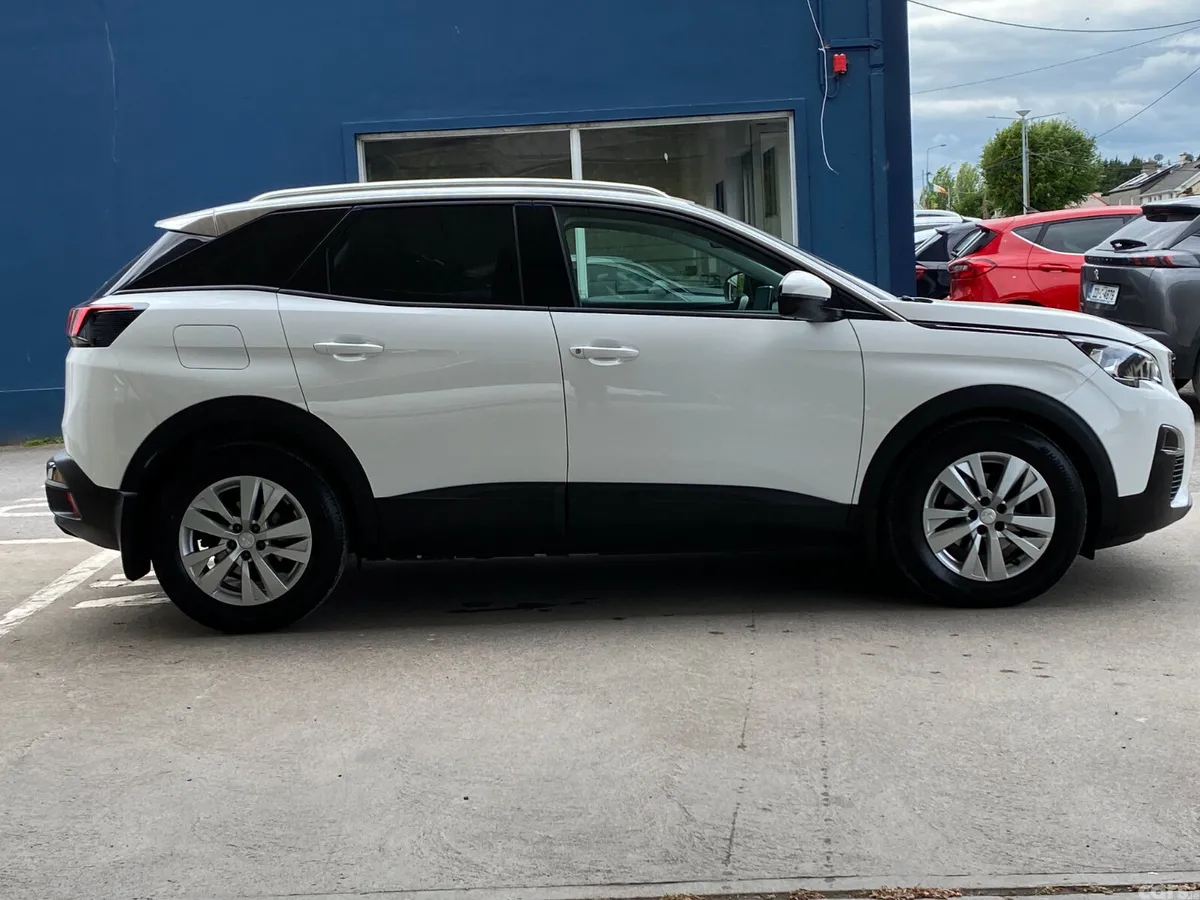 Peugeot 3008 MPV, Diesel, 2019, White