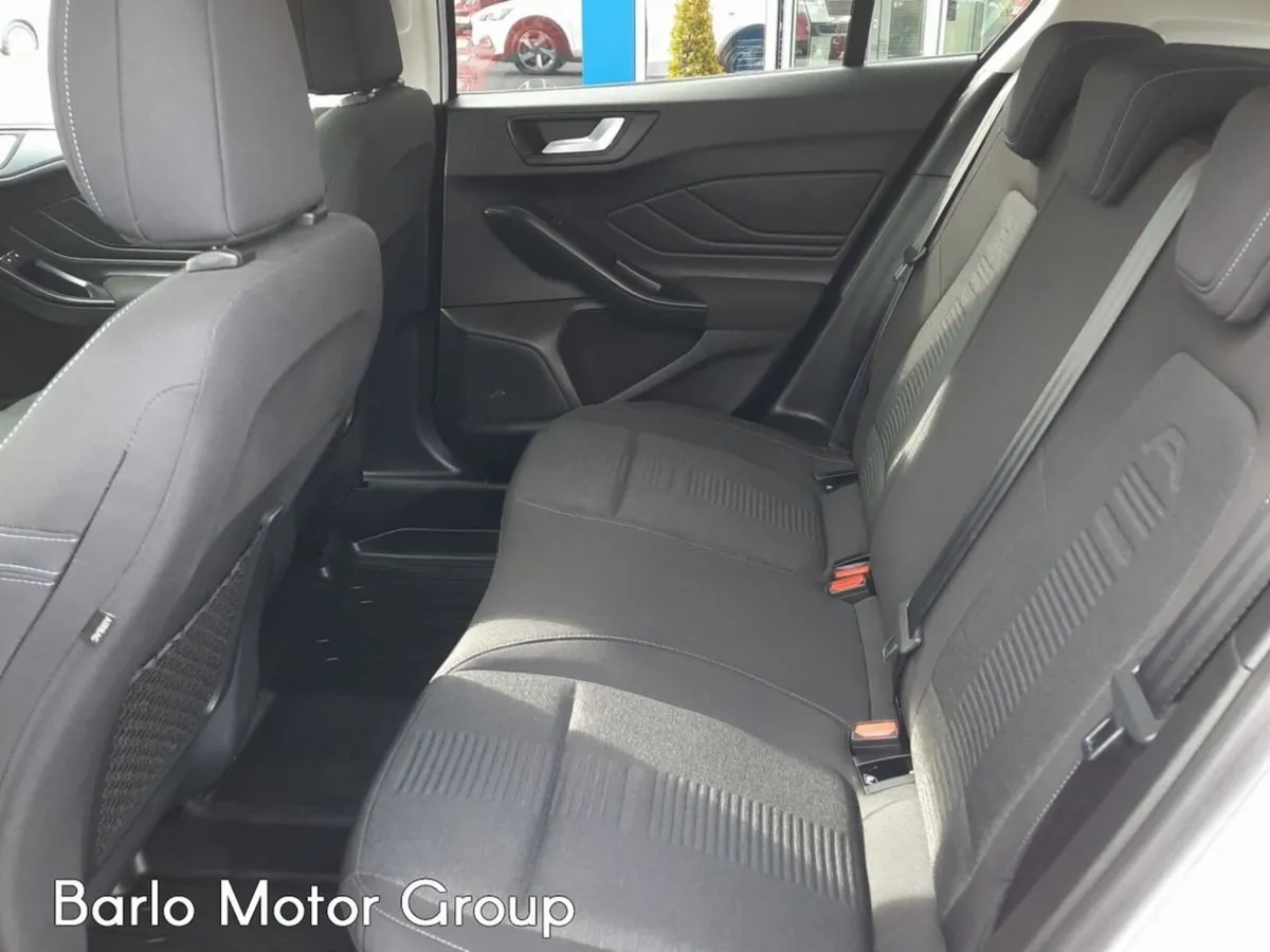 Ford Focus Hatchback, Petrol, 2021, White