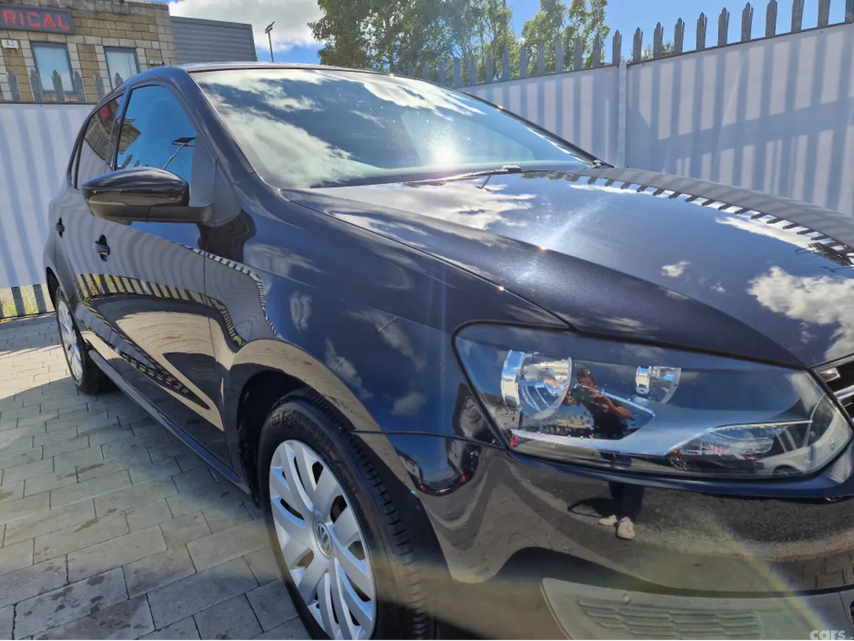 Volkswagen Polo Hatchback, Petrol, 2013, Black
