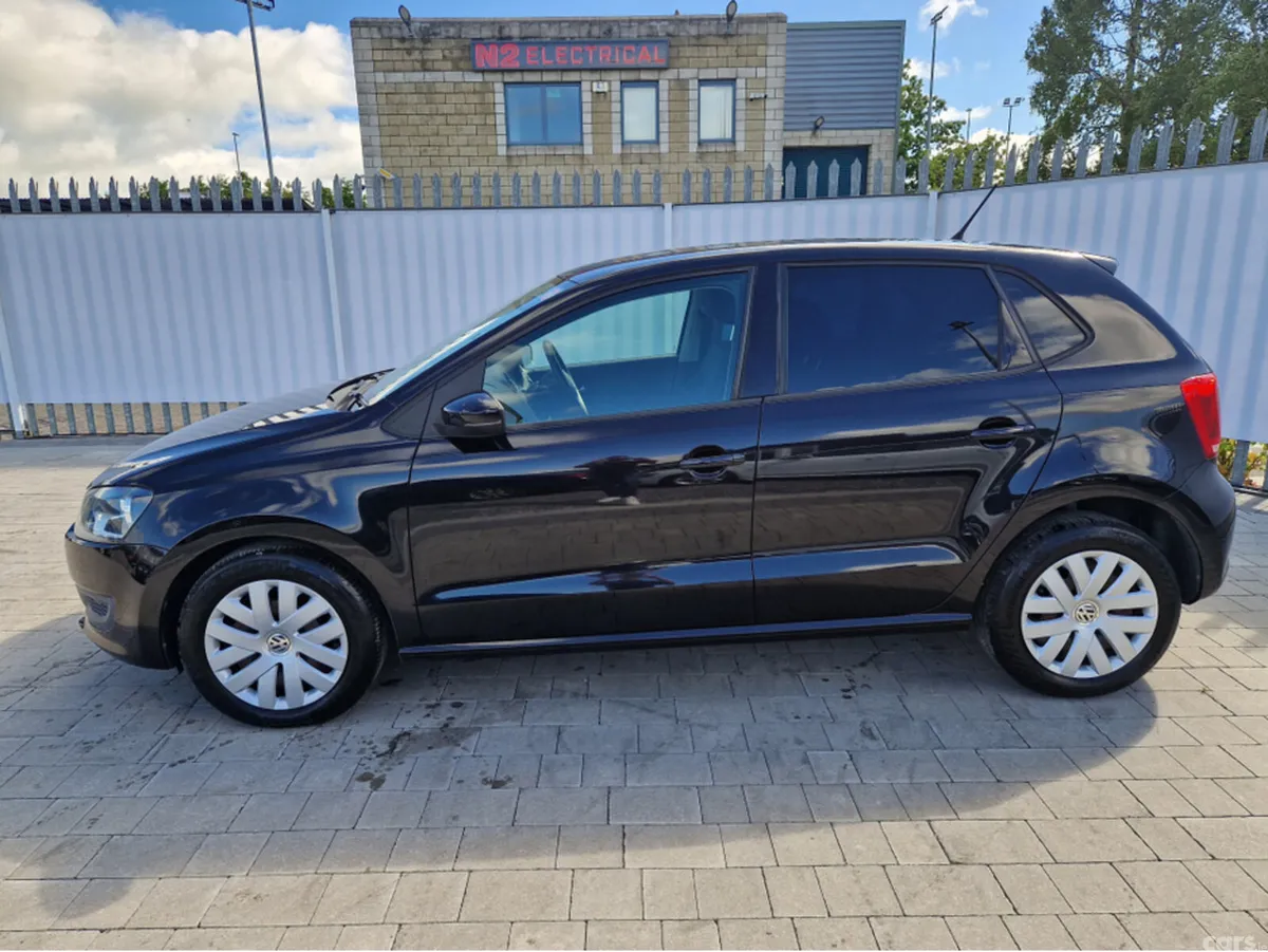 Volkswagen Polo Hatchback, Petrol, 2013, Black
