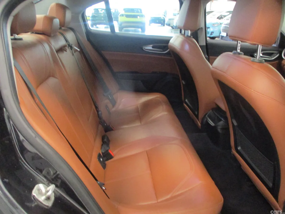 Alfa Romeo Giulia Saloon, Diesel, 2017, Black