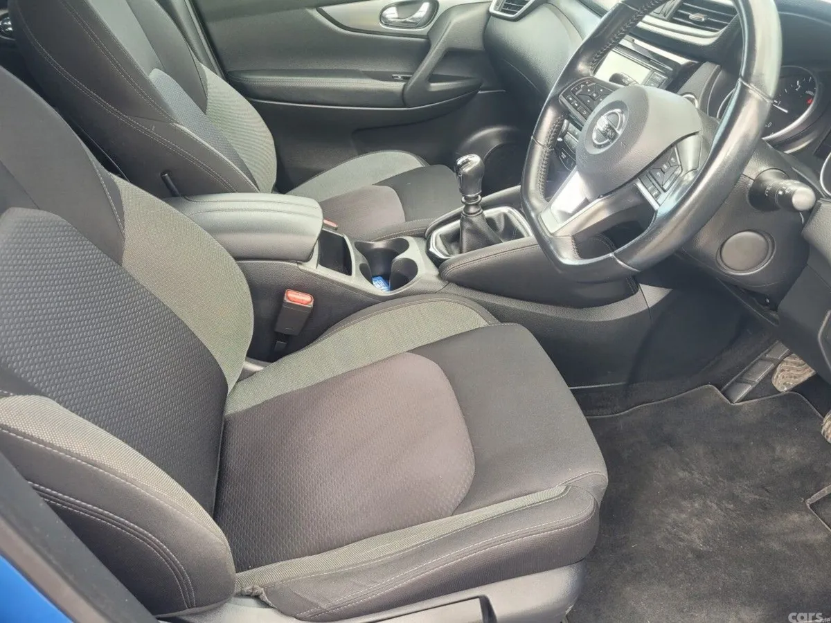 Nissan Qashqai Hatchback, Diesel, 2019, Blue