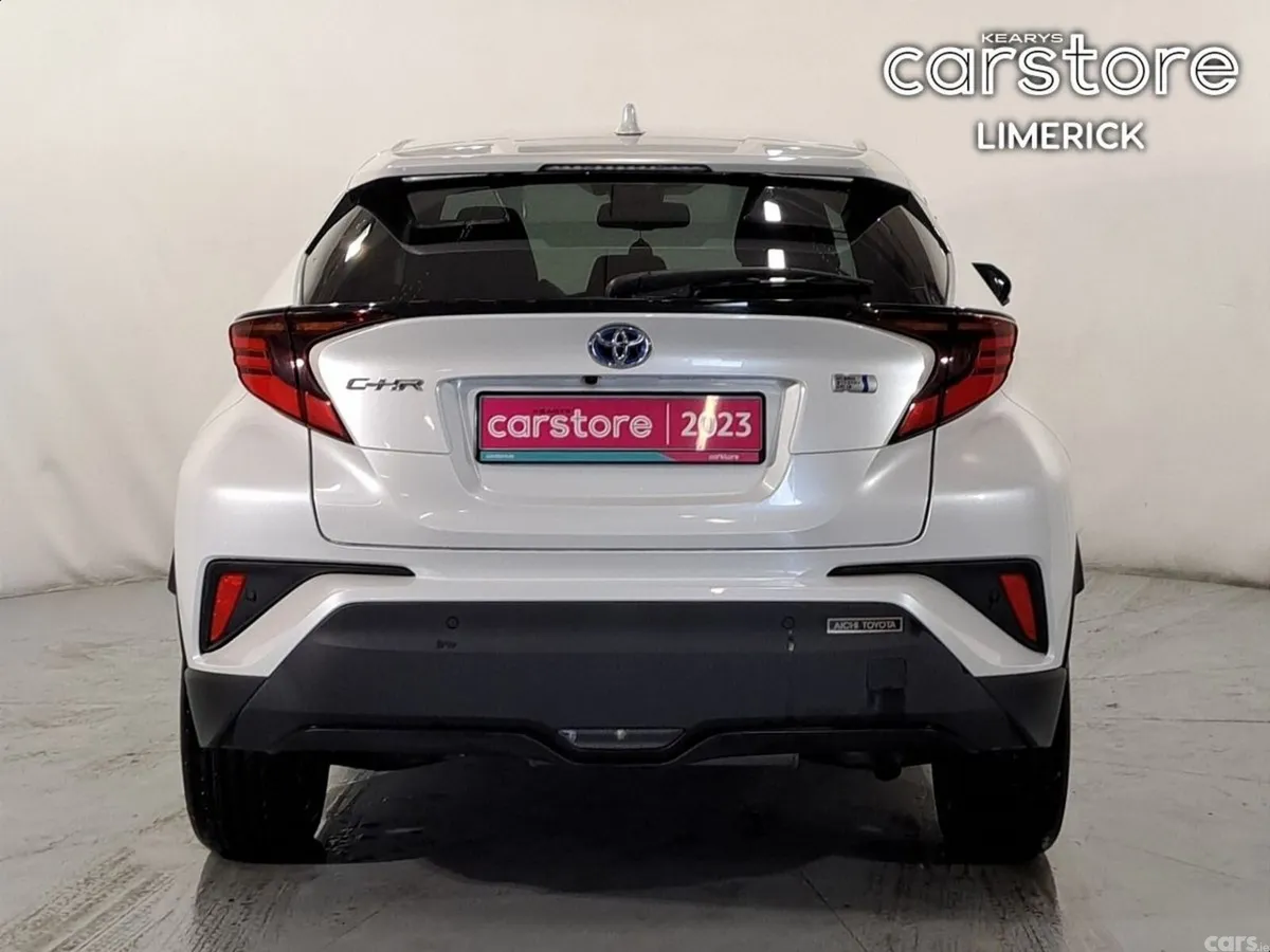 Toyota C-HR SUV, Petrol Hybrid, 2023, White