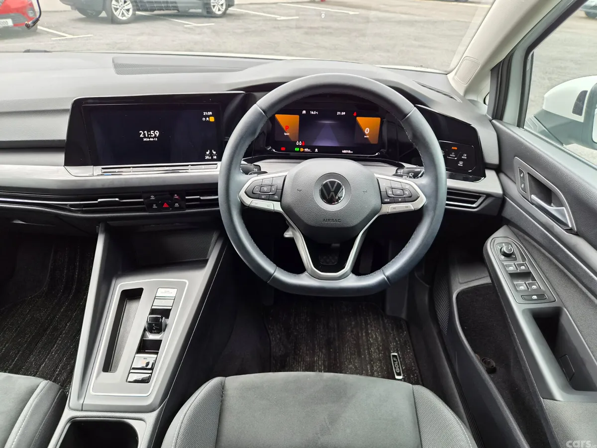 Volkswagen Golf Hatchback, Petrol Hybrid, 2022, White