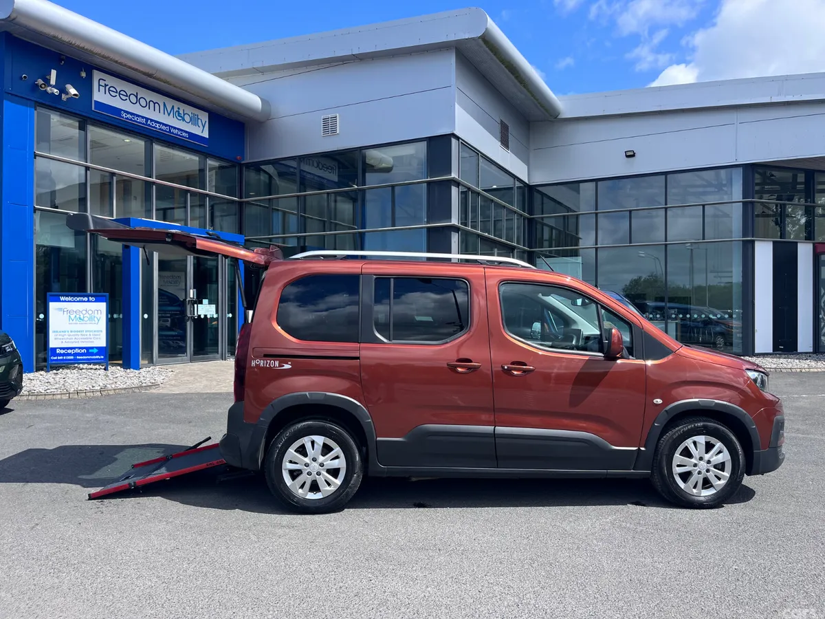 Peugeot Rifter MPV, Diesel, 2021, Orange