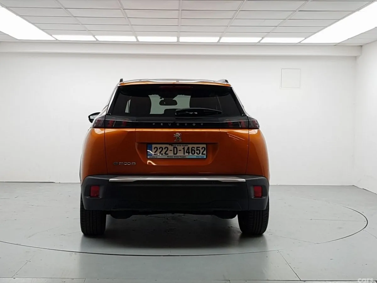 Peugeot 2008 MPV, Electric, 2022, Orange