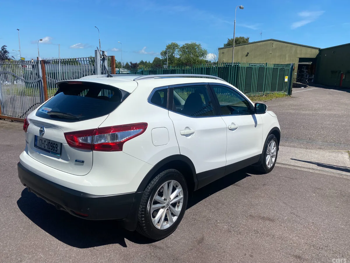 Nissan Qashqai SUV, Diesel, 2017, White