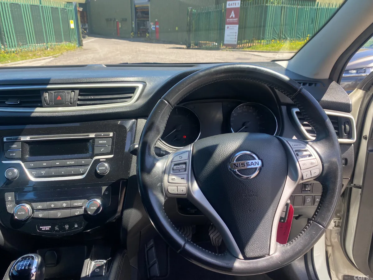 Nissan Qashqai SUV, Diesel, 2017, White