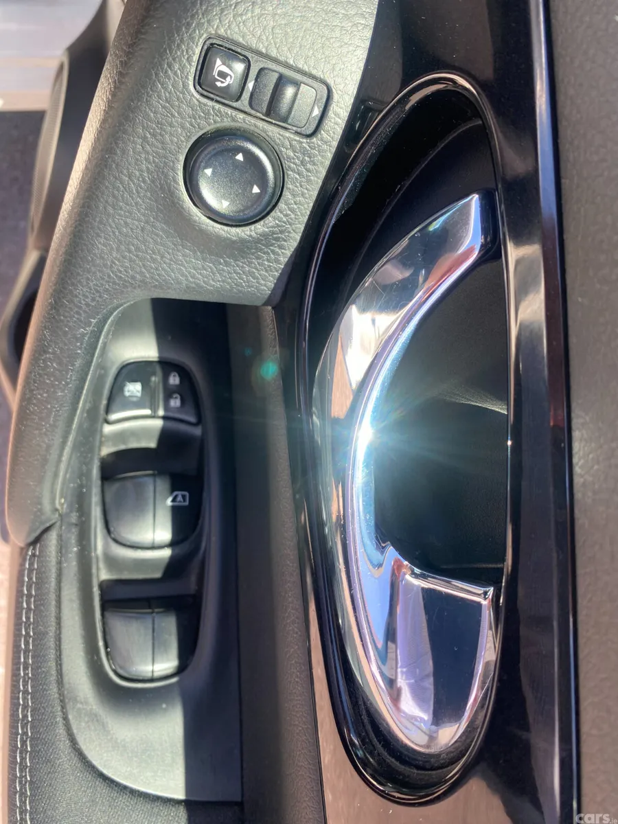 Nissan Qashqai SUV, Diesel, 2017, White