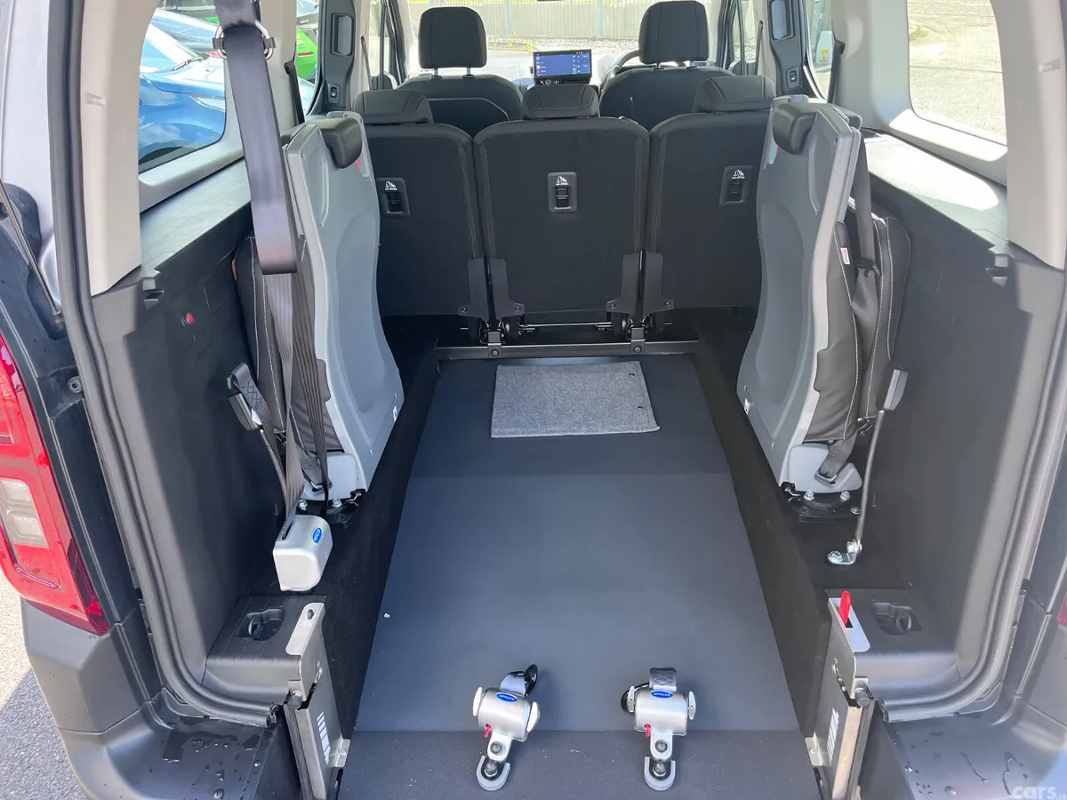 Citroen Berlingo Multispace MPV, Diesel, 2026, Silver