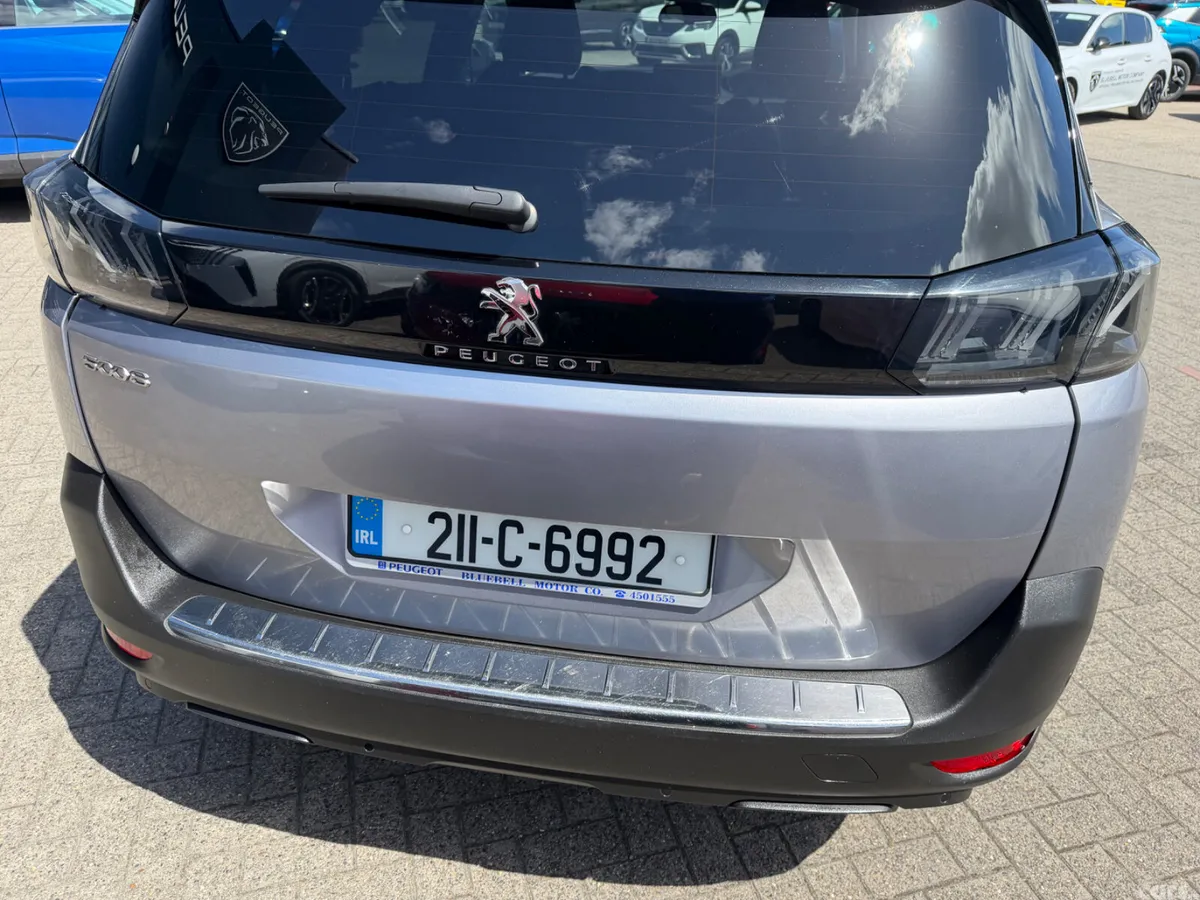 Peugeot 5008 MPV, Diesel, 2021, Grey