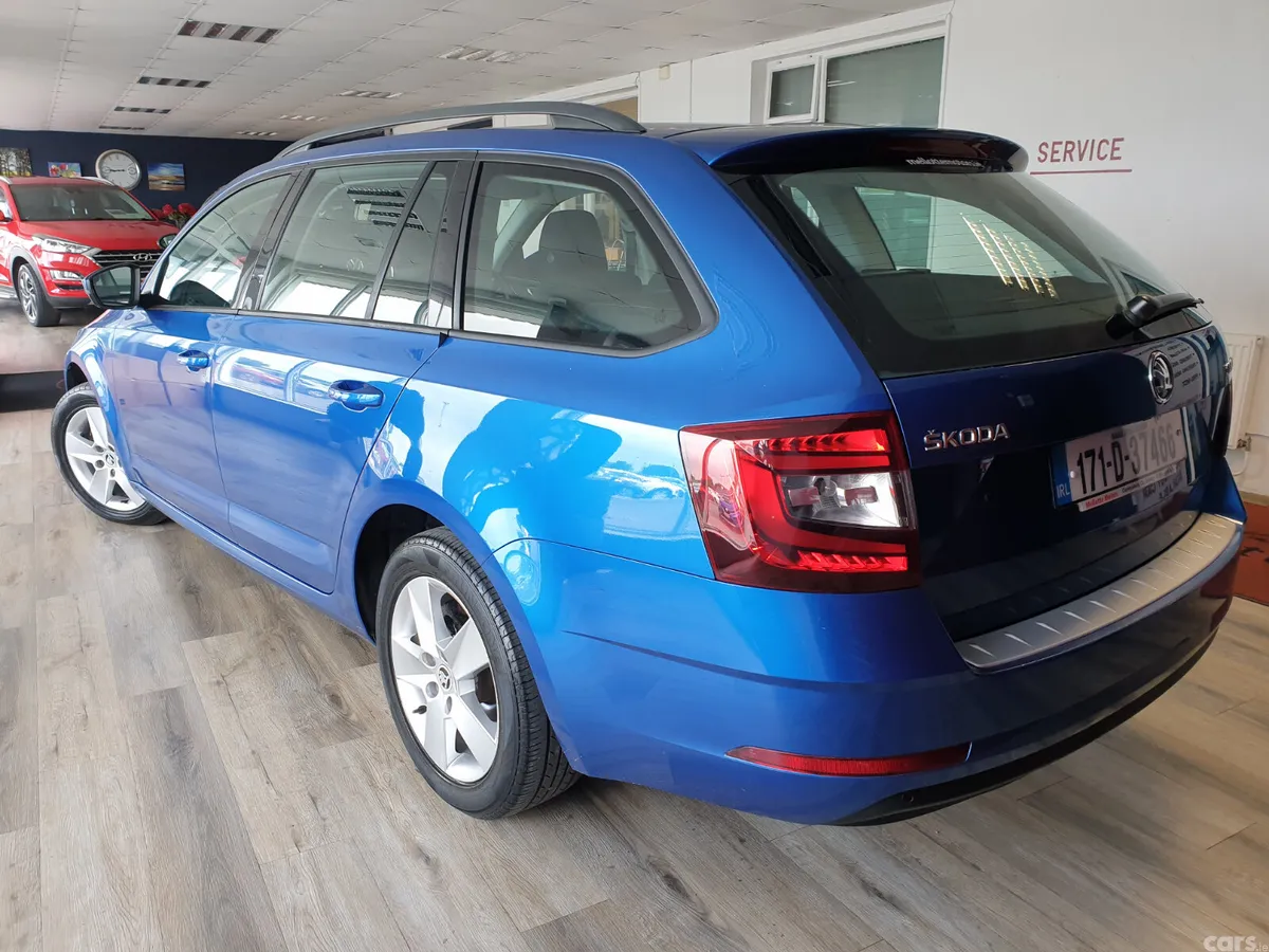 Skoda Octavia Estate, Diesel, 2017, Blue