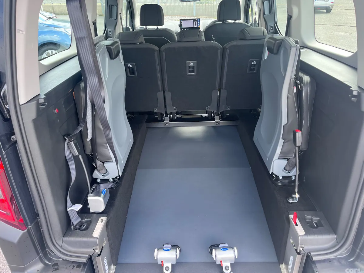 Citroen Berlingo Multispace MPV, Diesel, 2026, Black