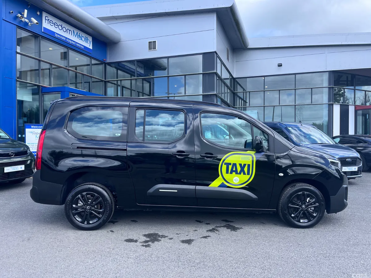 Citroen Berlingo Multispace MPV, Diesel, 2026, Black