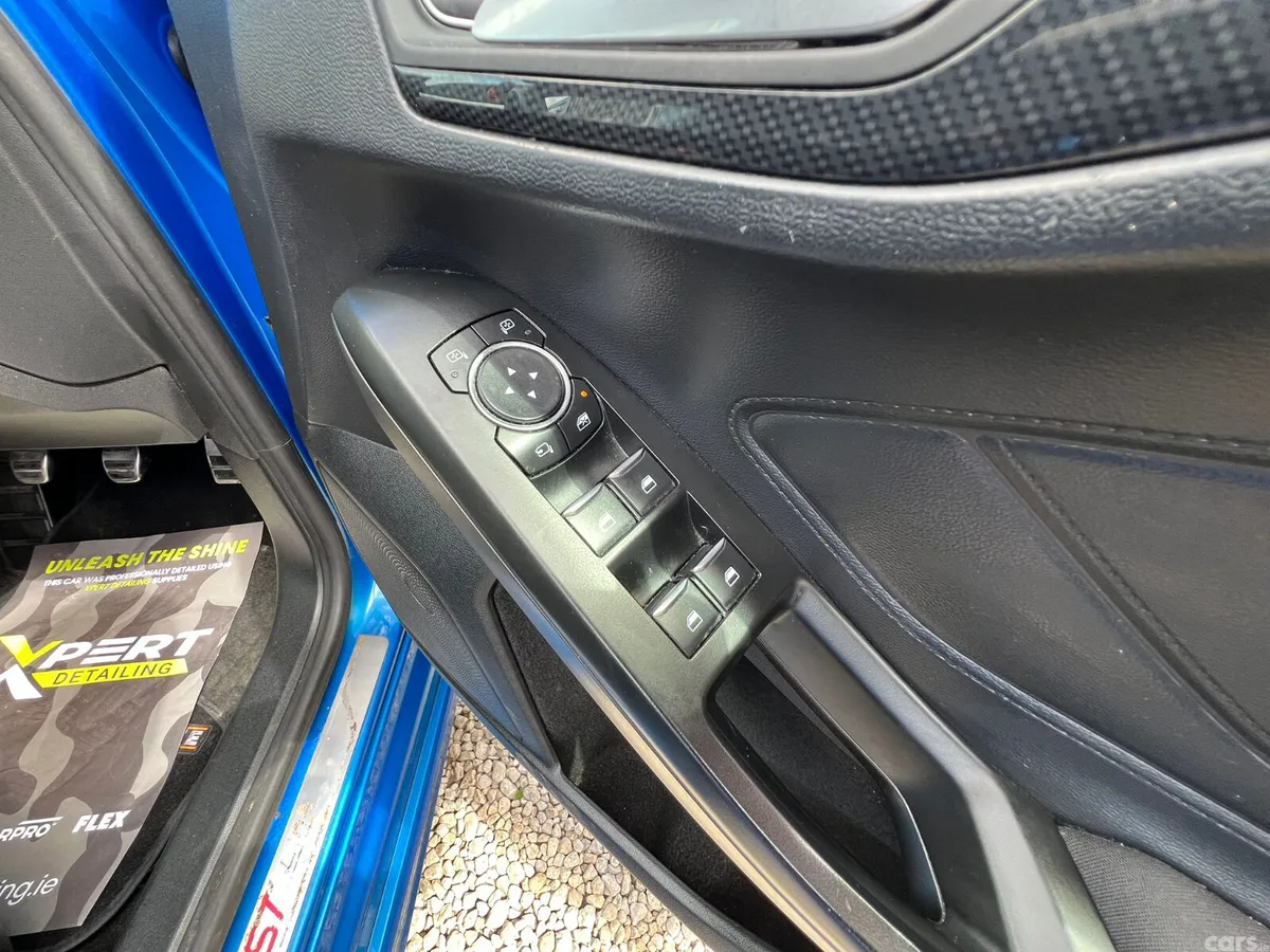 Ford Focus Hatchback, Petrol Hybrid, 2021, Blue