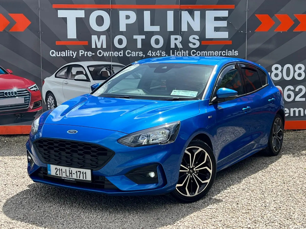 Ford Focus Hatchback, Petrol Hybrid, 2021, Blue