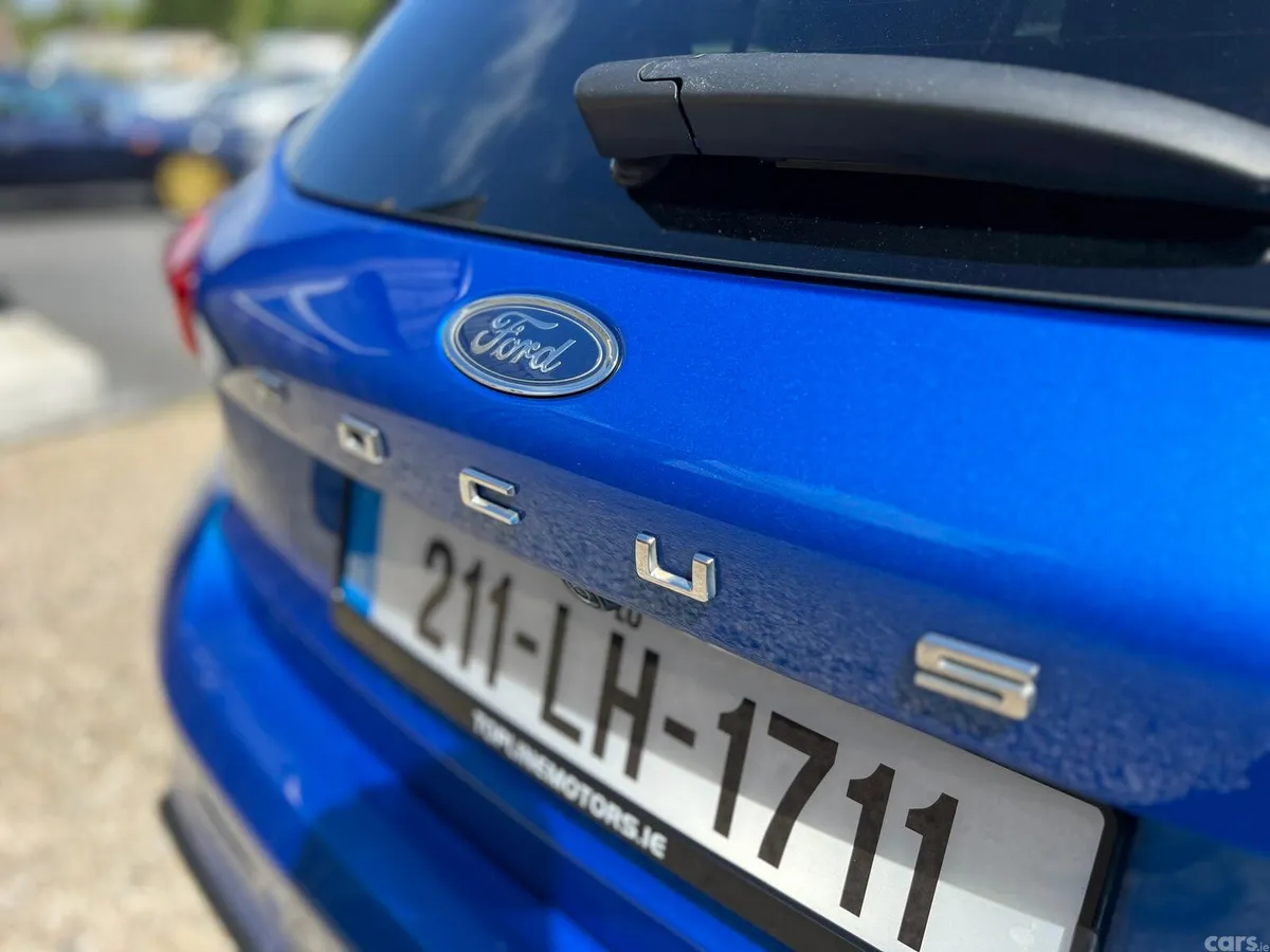 Ford Focus Hatchback, Petrol Hybrid, 2021, Blue