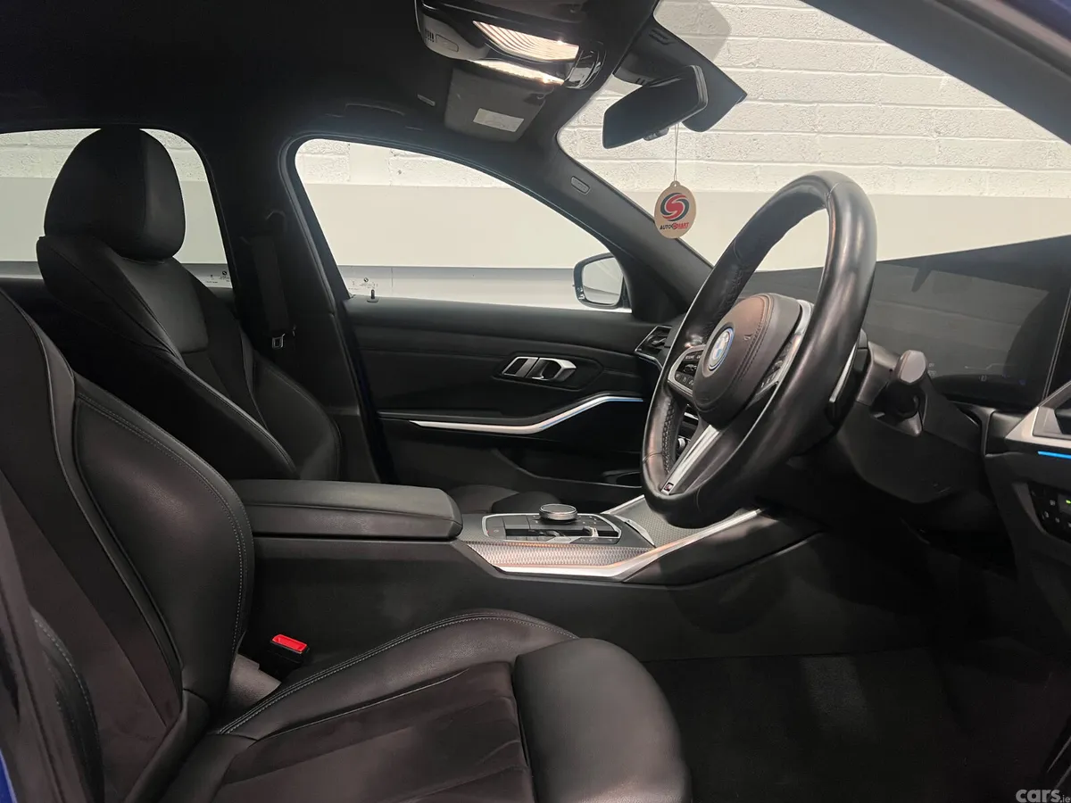 BMW 3-Series Saloon, Petrol Plug-in Hybrid, 2023, Blue