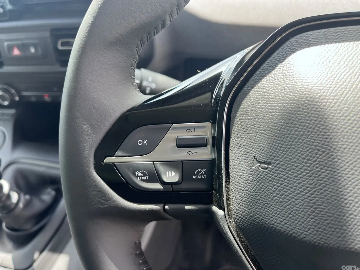 Peugeot Rifter MPV, Diesel, 2026, Silver