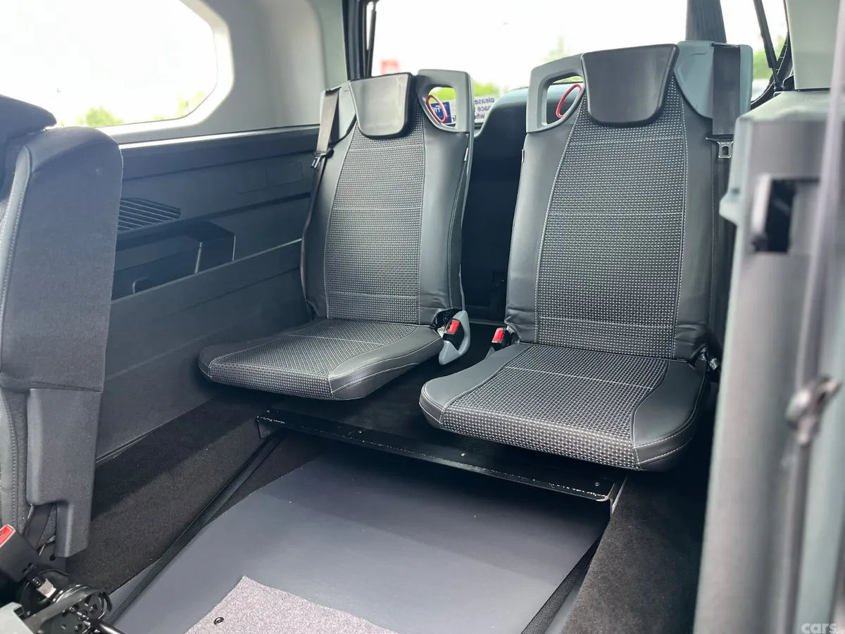 Peugeot Rifter MPV, Diesel, 2026, Silver