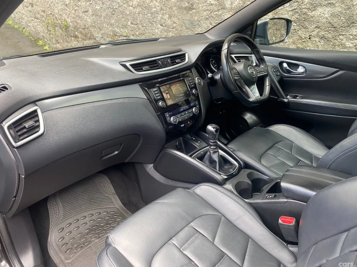 Nissan Qashqai SUV, Diesel, 2020, Black