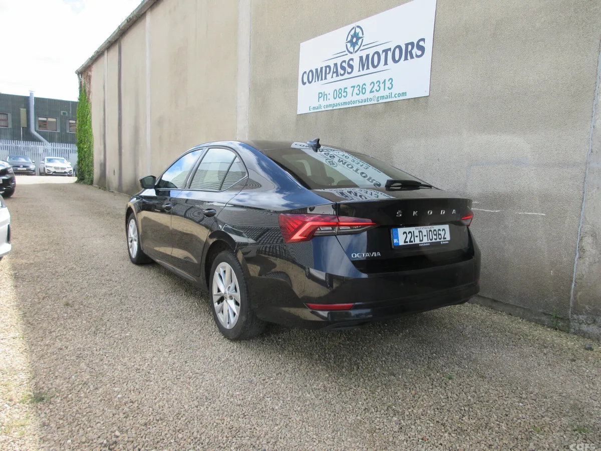 Skoda Octavia Saloon, Diesel, 2022, Black