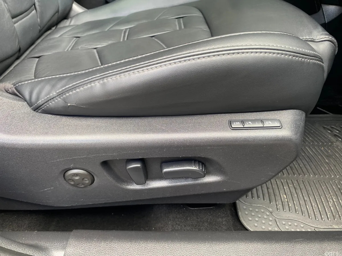 Nissan Qashqai SUV, Diesel, 2020, Black