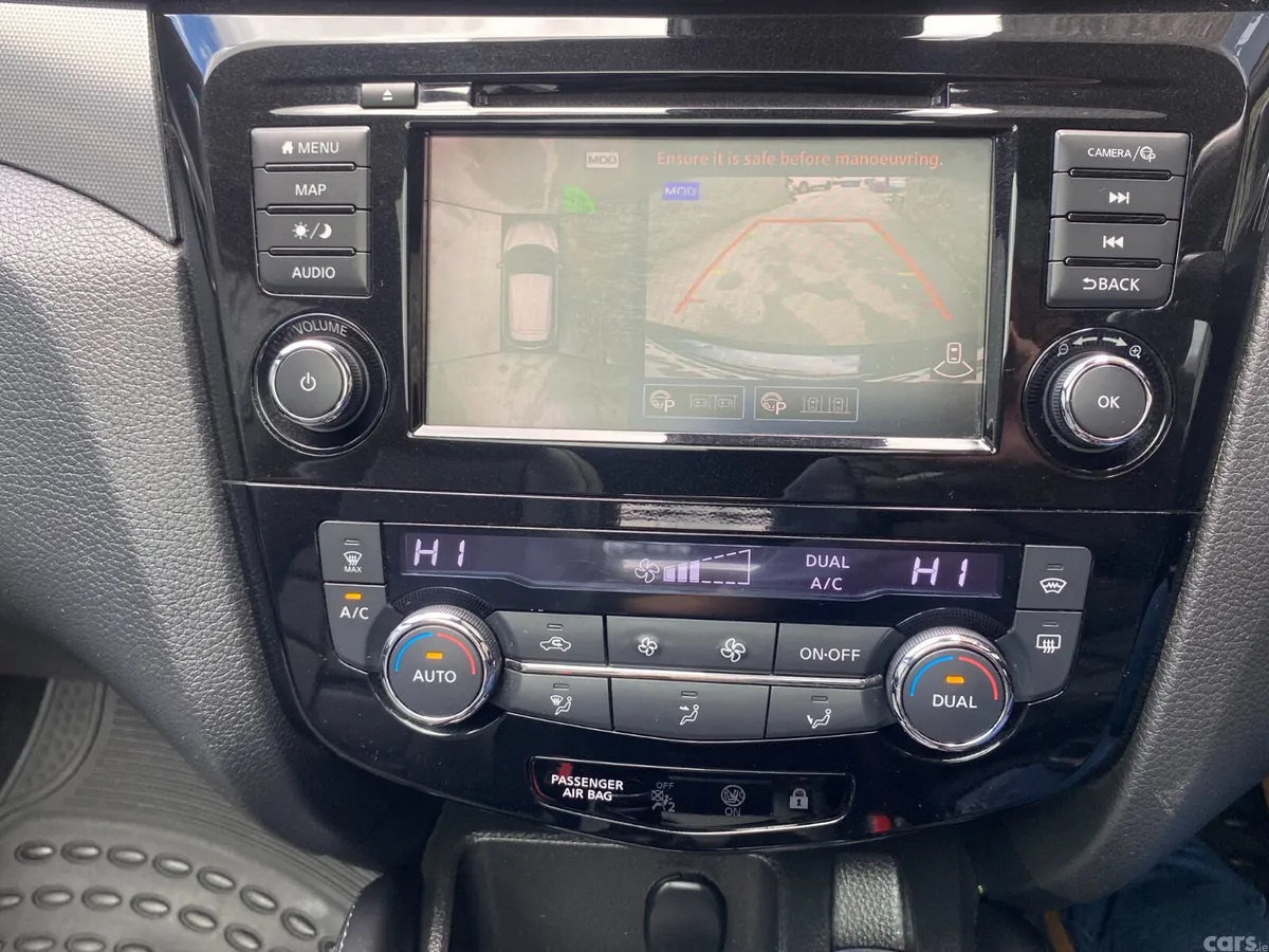 Nissan Qashqai SUV, Diesel, 2020, Black