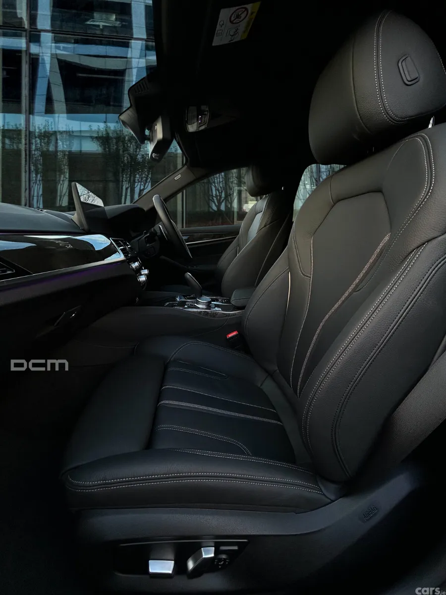 BMW 5-Series Saloon, Petrol Plug-in Hybrid, 2020, White