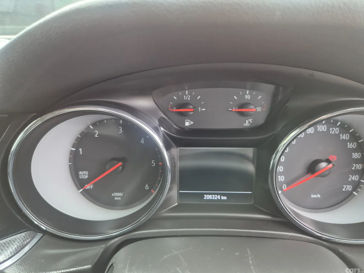 Opel Insignia Hatchback, Diesel, 2022, Black