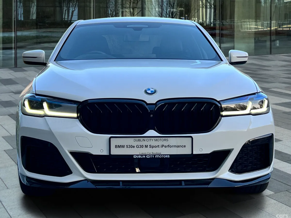 BMW 5-Series Saloon, Petrol Plug-in Hybrid, 2021, White