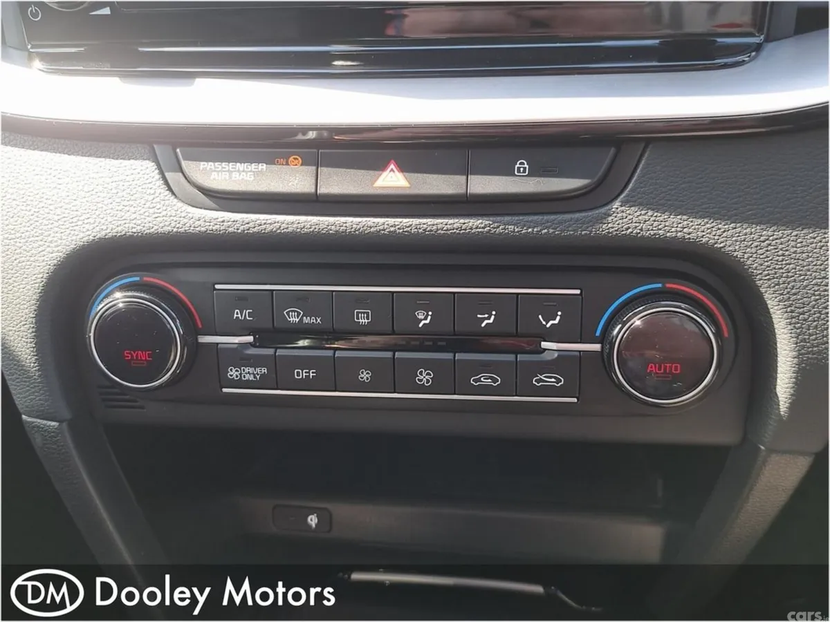 Kia XCeed Hatchback, Petrol Plug-in Hybrid, 2023, Grey