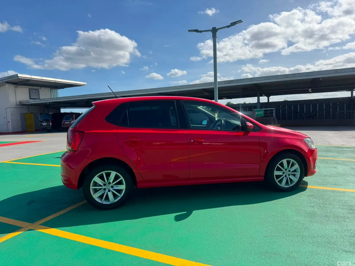 Volkswagen Polo Hatchback, Petrol, 2014, Red