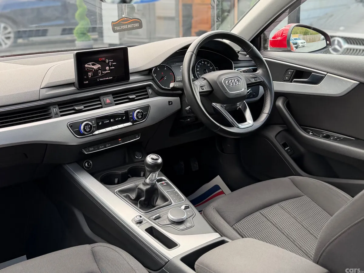 Audi A4 Saloon, Diesel, 2017, Red