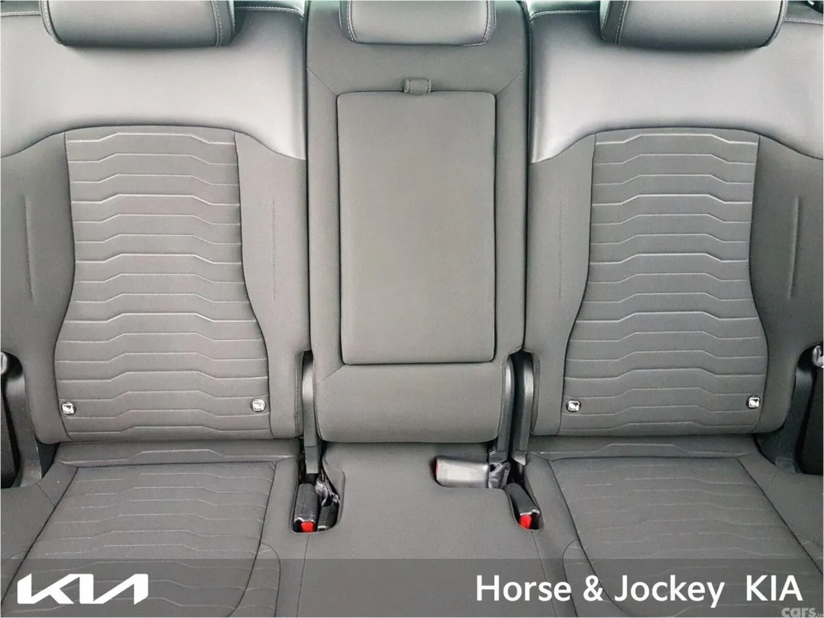 Kia Sportage SUV, Diesel Hybrid, 2023, Red