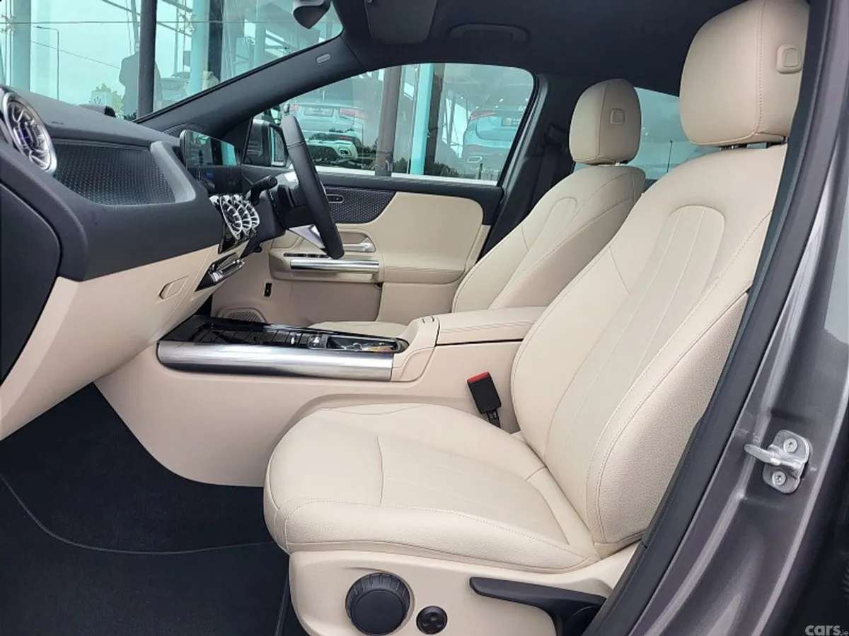 Mercedes-Benz GLA SUV, Diesel, 2027, Grey