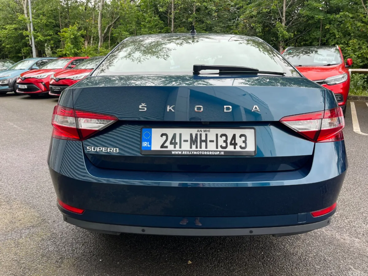 Skoda Superb Hatchback, Diesel, 2024, Blue