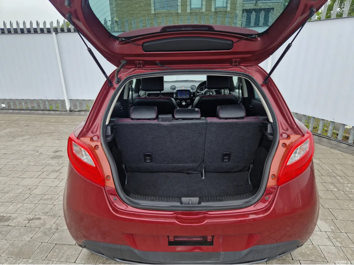 Mazda Demio Hatchback, Petrol, 2014, Purple