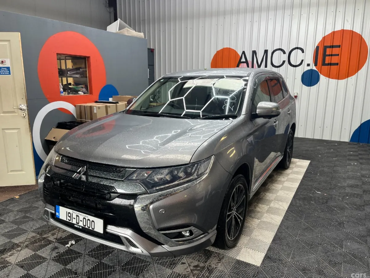 Mitsubishi Outlander Convertible, Petrol Plug-in Hybrid, 2019, Grey