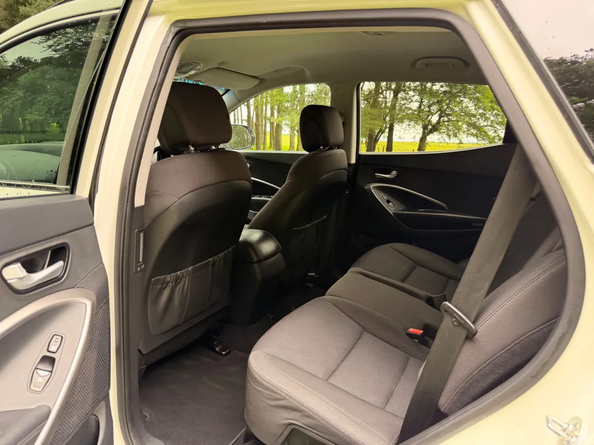 Hyundai Santa Fe SUV, Diesel, 2015, White
